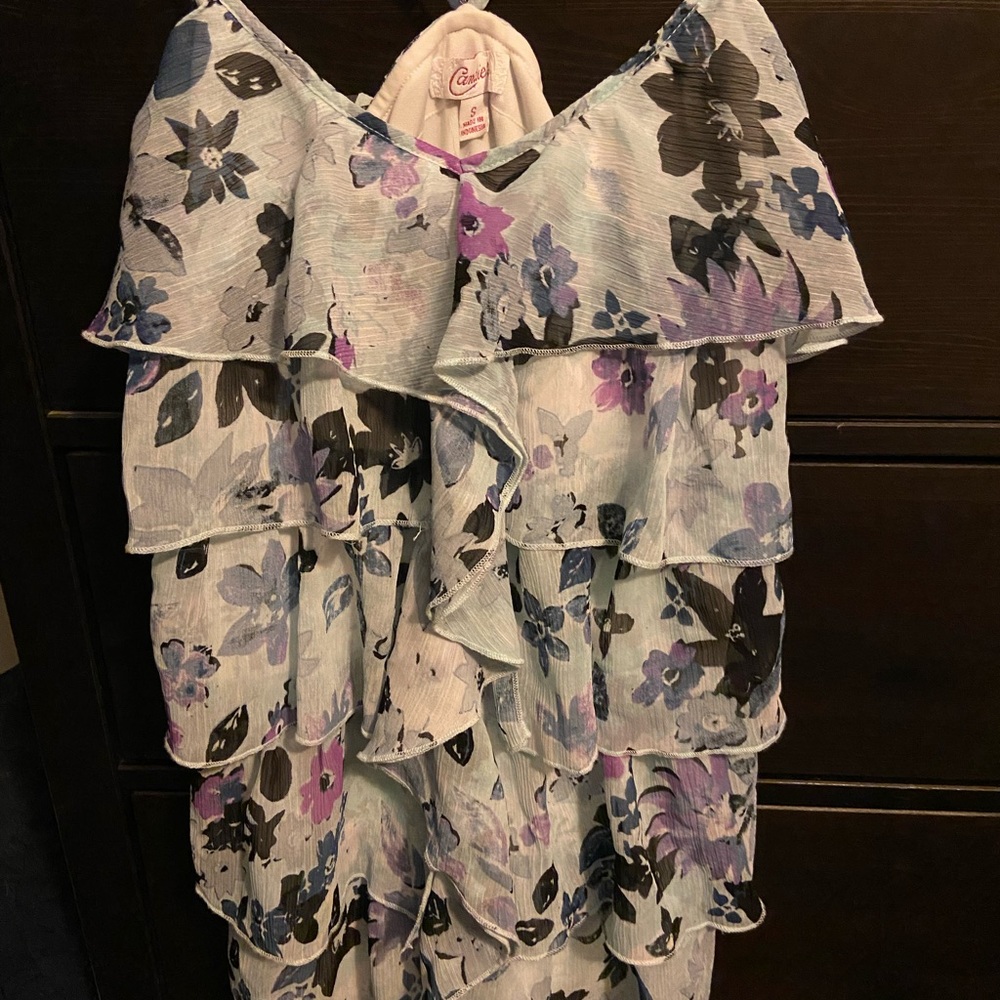 Candie’s polyester top barely worn